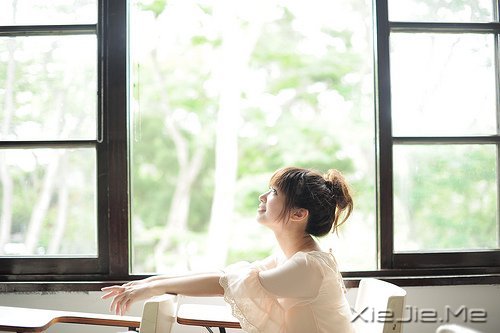 我在试着遗忘,我在试着坚强 (10)